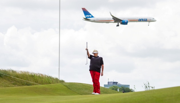 9 sân golf gần sát với sân bay lớn ở châu Âu