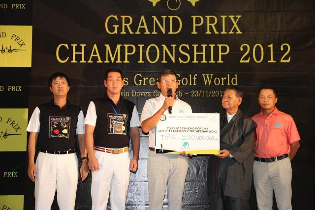 Grand Prix hỗ trợ gần 400 triệu cho Quỹ phát triển golf trẻ