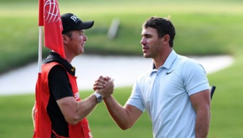 Vòng 1 WGC HSBC Champions: Brooks Koepka dẫn đầu sau khi ghi 7 birdie, 1 eagle