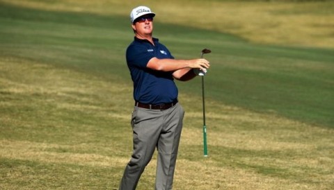 Charley Hoffman ủng hộ 100 ngàn đô la cho nạn nhân vụ xả súng đẫm máu nhất trong lịch sử nước Mỹ.