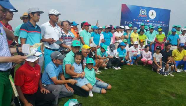 EVGA TOUR 2017: Golfer Giang Thành vô địch bảng Nam giải Ba Lan Mở Rộng