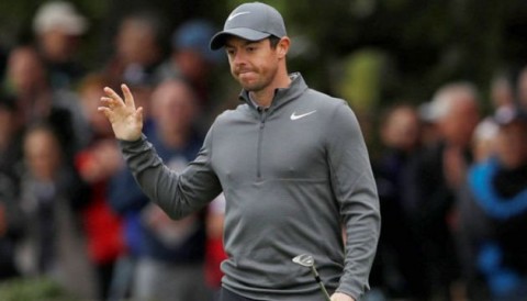 Rory McIlroy drive 360 yards ở hố 18 sân St Andrew tại giải Alfred Dunhill Links Championship