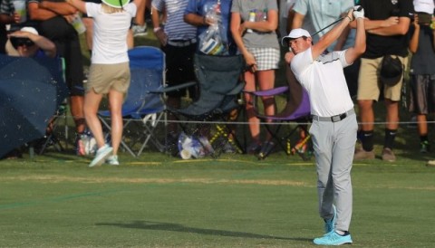 Rory McIlroy bị chấn thương nhẹ ở vòng đầu The Players