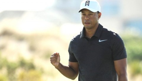 Tiger Woods đánh 69 gậy (-3) sau 301 ngày trở lại thi đấu