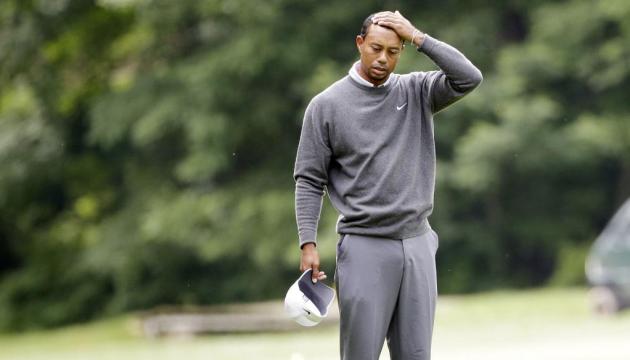 Tiger Woods bị cảnh sát giam giữ
