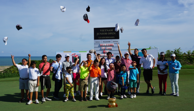 PROs Đức Phạm, Thái Dương, Tăng Nhung khuấy động giải golf trẻ quốc tế VJO 2017