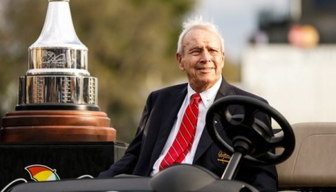 Forbes: Huyền thoại Arnold Palmer chỉ xếp sau vua nhạc Pop về kiếm tiền khủng dù đã qua đời