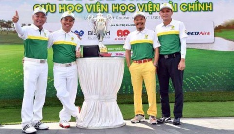Bách - Kinh - Xây - Tài tranh bá ở giải golf Tứ Hùng