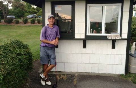 Người đàn ông lập kỷ lục chơi 850 vòng golf một năm