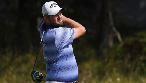 Chỉ tập gạt bóng trong gara, Marc Leishman vẫn ghi tới 10 birdie ở vòng 1 BMW Championship
