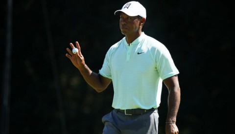Tiger Woods đánh 62 gậy, đồng dẫn đầu vòng 1 BMW Championship