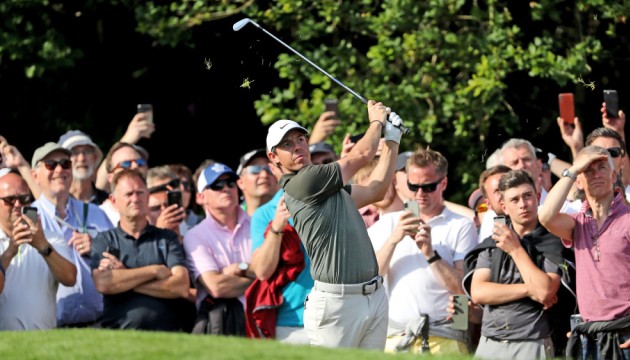 Rory McIlroy để Molinari độc chiếm ngôi đầu sau vòng 3 giải BMW PGA Championship