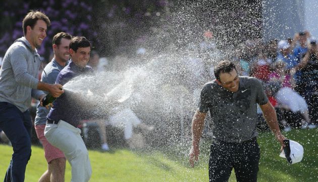 Francesco Molinari vượt qua Rory McIlroy để đăng quang BMW PGA Championship