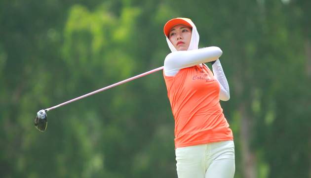 Các golfer nữ khoe sắc tại Vietnam Caddies Championship