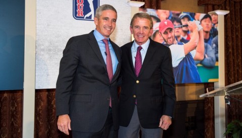 CBS và NBC ký hợp đồng 700 triệu đô la/1 năm để tái mua bản quyền PGA TOUR
