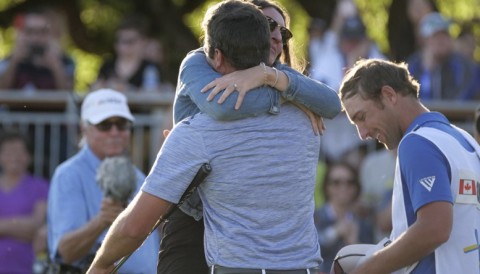 Vợ golfer Canada khóc nức nở khi chồng đăng quang Valero, nhận suất tham dự The Masters