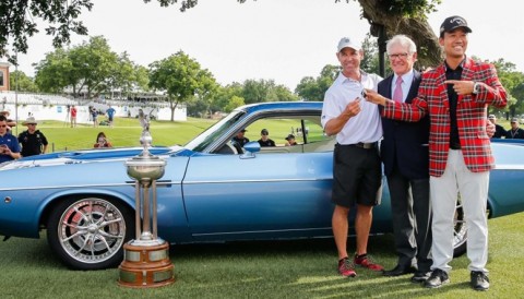 Vô địch Charles Schwab, Kevin Na tặng thưởng chiếc xe Dodge Challenger 1973 cho caddie