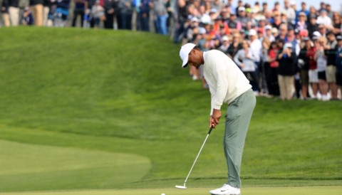 Farmers 2020: Vĩ đại như Tiger Woods cũng vẫn dính 4 putts như thường