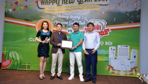 Golfer Nguyễn Khắc Long ghi HIO nhận thưởng từ gói mua bảo hiểm