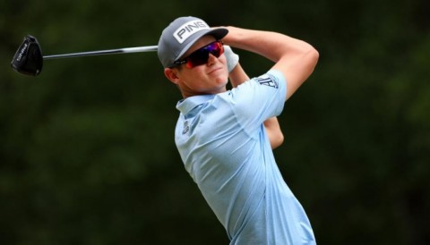 Golfer Nam Phi khiến DeChambeau phải ngửi khói vì phát quá xa ở PGA TOUR