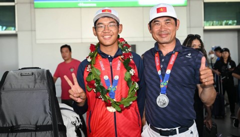 Hội gôn TP Hồ Chí Minh thưởng 50 triệu đồng cho Lê Khánh Hưng sau kỳ tích SEA Games 32