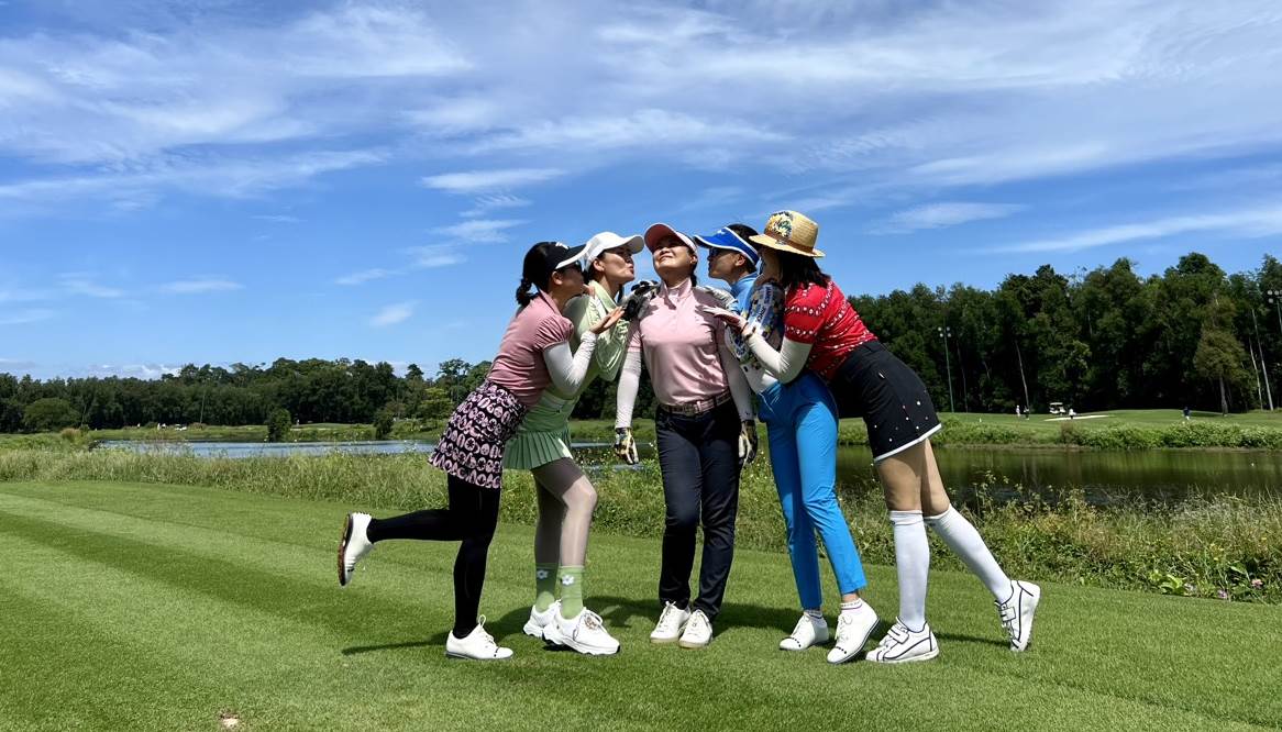 CLB Golf Nữ Khỉ Vàng tập huấn ở Quy Nhơn trước thềm tại Giải VĐ golf các Hội golf phía Bắc