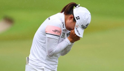 Tại sao Ko Jin Young khóc nức nở khi vô địch HSBC Womens Golf Championship?