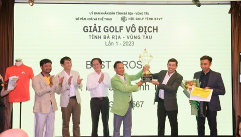 Golfer Nguyễn Thành Trung nhận Áo xanh, HCV, Bestgross tại giải VĐ Golf tỉnh Bà Rịa - Vũng Tàu 2023