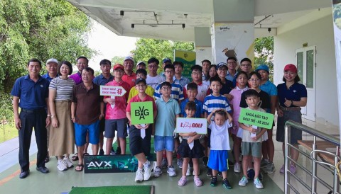Đông đảo trẻ em tham gia khóa đào tạo golf hè 2024 của BVGA
