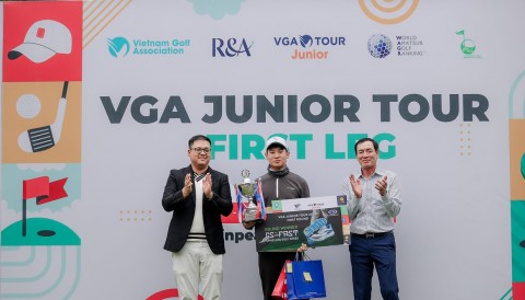 Đoàn Uy lần thứ 2 liên tiếp vô địch chặng 1 VGA Junior Tour