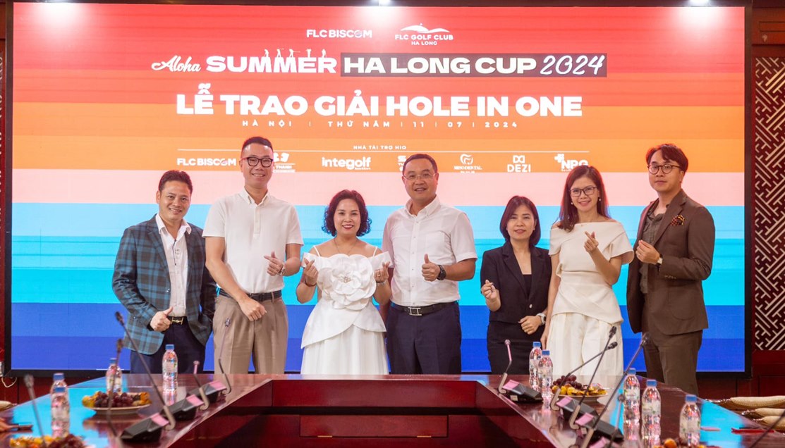 FLC Biscom trao giải Hole in one khủng cho golfer đạt giải 