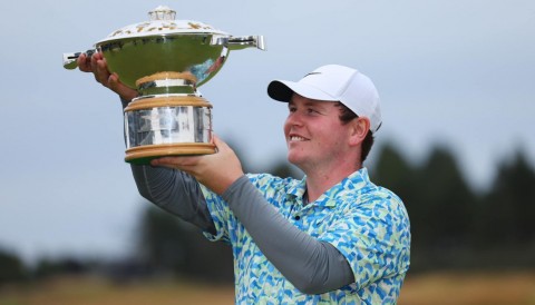 Robert MacIntyre xuất sắc vô địch Scottish Open nhờ 'nắp van nước' may mắn