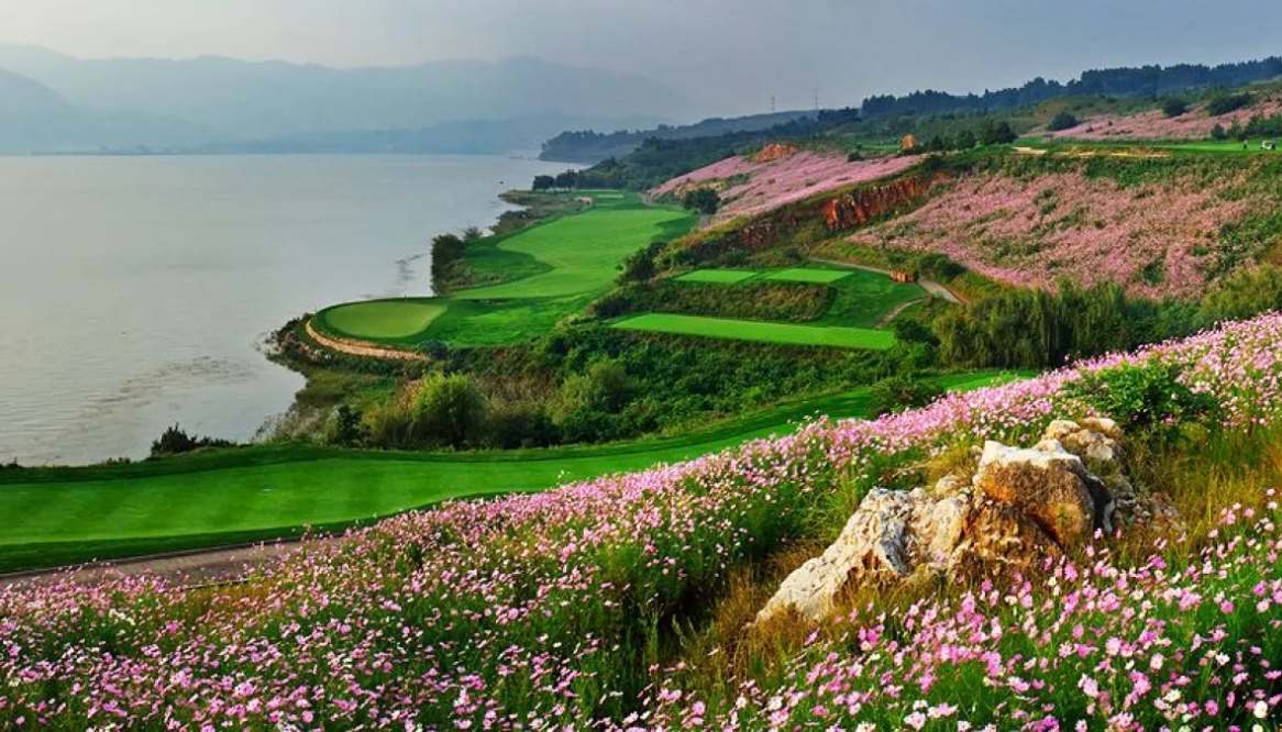 Hành trình khám phá những sân golf đẳng cấp ở thành phố 'mùa xuân' Côn Minh - Trung Quốc