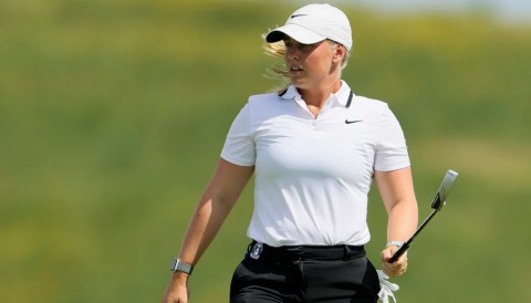 Nhà vô địch U.S. Womens Open bẻ gậy putter giữa vòng đấu, dùng wedge để thay thế