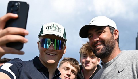 Fan hâm mộ trên thế giới tranh luận về sự thống trị của Scottie Scheffler