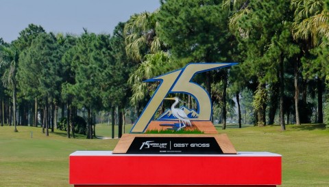 Có thể bạn chưa biết về chiếc cúp độc bản của giải kỷ niệm 15 năm Heron Lake?