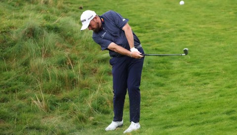 The Open 2025: Shane Lowry bị phạt 2 gậy vì làm bóng di chuyển ở vòng 2