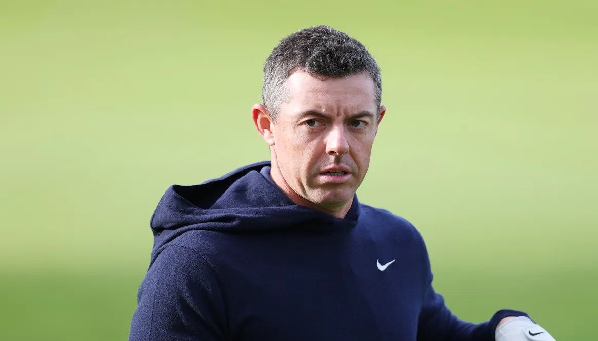 Rory McIlroy: Ức chế vì bị giám sát tốc độ chơi