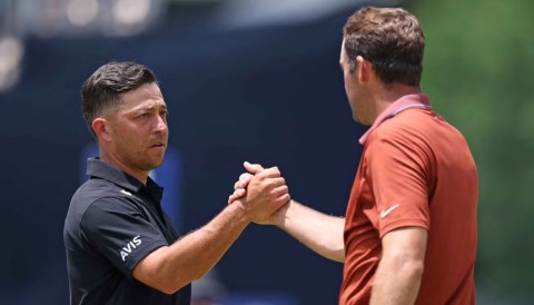 2 ngôi sao kêu ca điều kiện sân khiến 'bóng dính bùn' tại PGA Championship