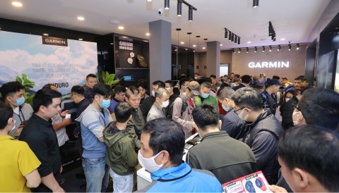 Dòng người đổ xô đến GARMIN Brand Store trong ngày khai trương tại Hà Nội