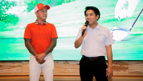 Ca sĩ Tuấn Hưng làm chủ tịch thường trực CLB Golf Nghệ sĩ phía Bắc