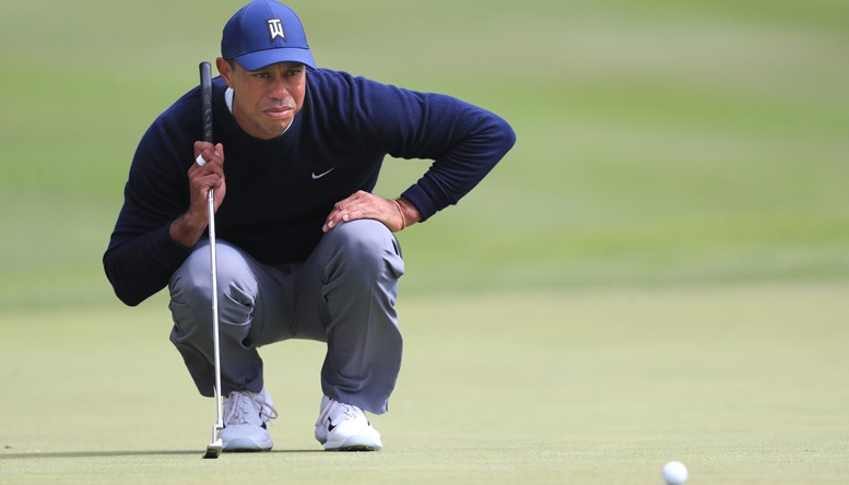 Tiger Woods cân nhắc đổi sang Putter cán dài
