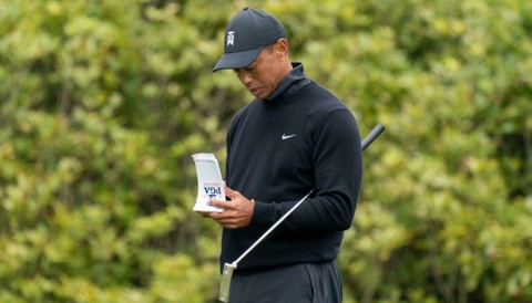 Tiger Woods muốn đổi 'phong thủy' với gậy putter mới 