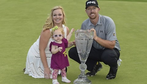 Vô địch The Barclays - Hunter Mahan dẫn đầu bảng điểm FedexCup