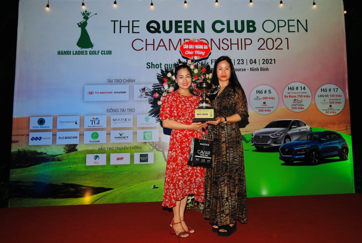 Golfer Phạm Thị Minh Trang vô địch Queen Club Open Championship 2021