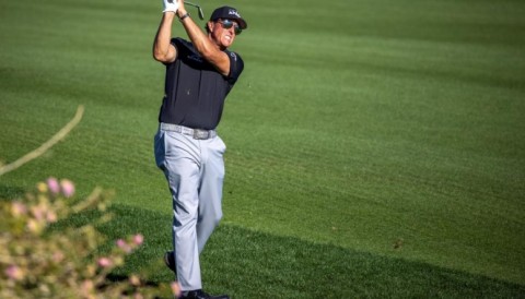Phil Mickelson có vòng đấu 'kì lạ' sau 2200 vòng ở PGA Tour