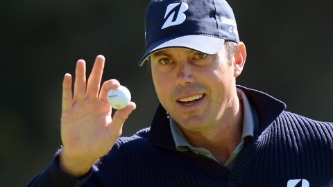 Mở màn Northern Trust Open: Sương mù dầy đặc - Matt Kuchar dẫn đầu