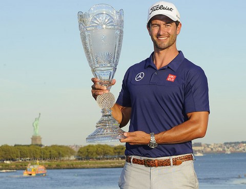Chiếc cúp The Barclays 2013 ghi tên Adam Scott