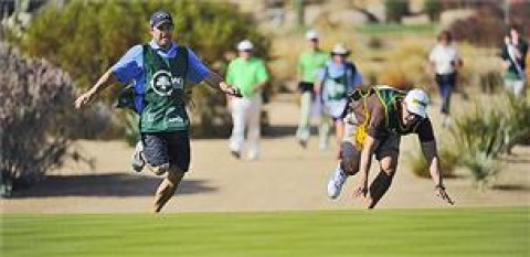 Hiệp hội PGA Tour cấm Caddy chạy thi