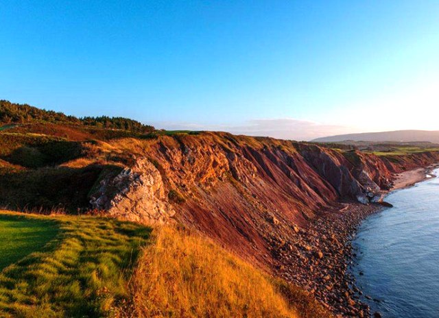 Vẻ đẹp của sân Cabot Link Nova Scotia bên vực đá đại dương 